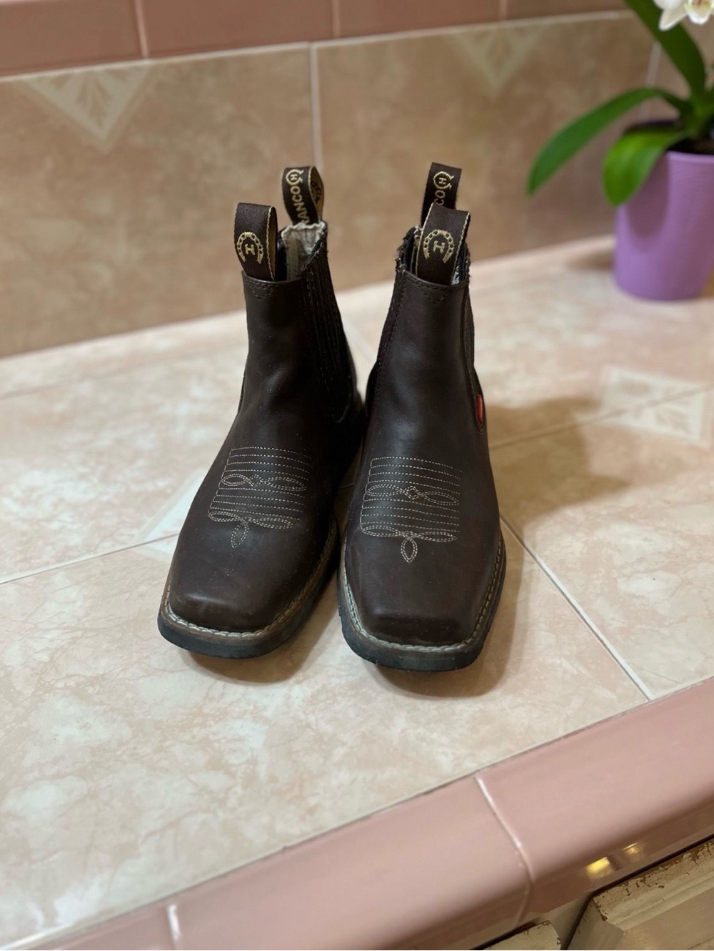 Blundstone Dark Brown Leather Chelsea Boots